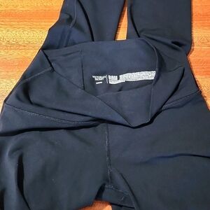 Victoria's secret black leggings 6